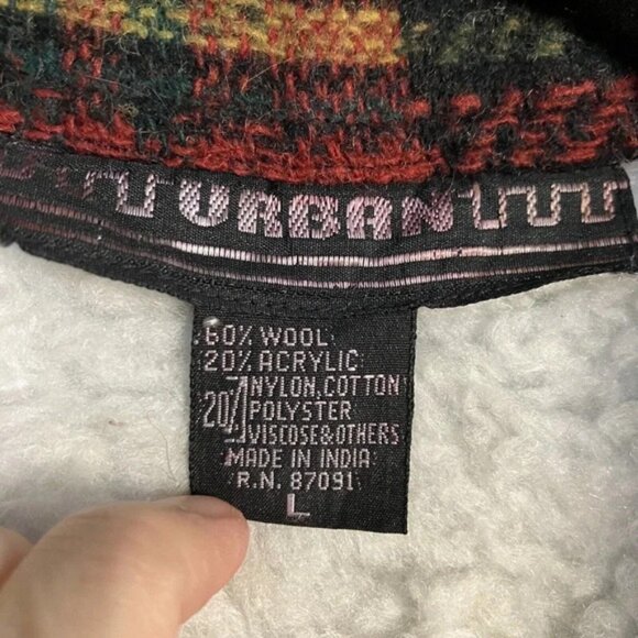 Vintage Urban Wool Blend Patchwork Plaid Faux Sherpa Lined Vest - Picture 2 of 6